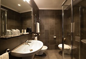 Hotel Five