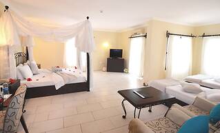 Hotel Cachet Adults Only