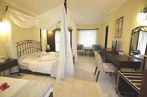 Hotel Cachet Adults Only
