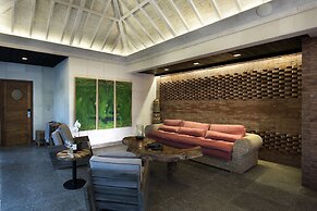 Chapung Sebali Resort
