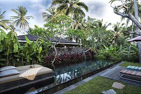 Chapung Sebali Resort