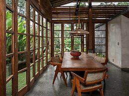 Chapung Sebali Resort