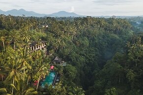 Chapung Sebali Resort