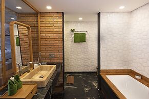 Chapung Sebali Resort