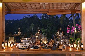 Chapung Sebali Resort