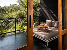 Chapung Sebali Resort