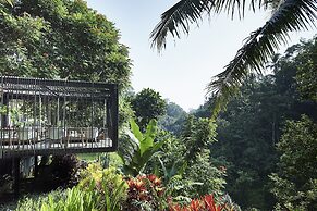 Chapung Sebali Resort