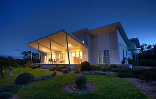 Azjure Studio Retreat