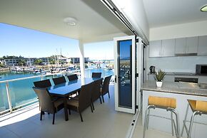 Beachside Magnetic Harbour