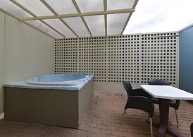 Geneva Motor Lodge