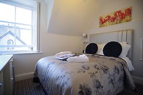 Dene House
