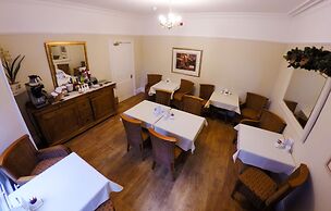 Dene House