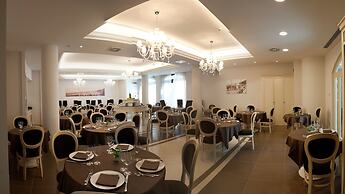 Hotel Fini