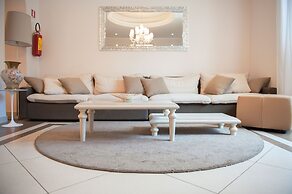 Hotel Fini