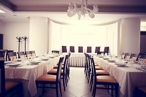 Hotel Fini