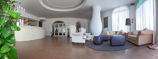 Hotel Fini