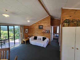 Off The Beaten Trail Accommodation & Bike Tours