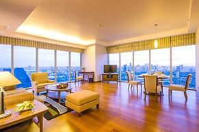 Column Bangkok Hotel