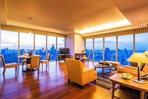 Column Bangkok Hotel