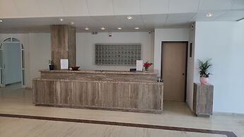 California Beach Hotel - Adults only