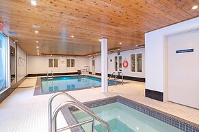 Sandman Hotel & Suites Calgary South