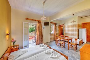 Smaragdi Hotel Apartments