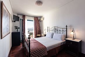 Dionysos Hotel