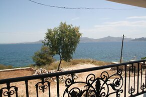 Dionysos Hotel