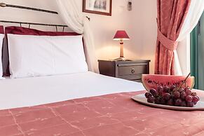 Dionysos Hotel