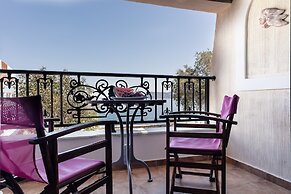 Dionysos Hotel