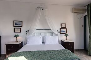 Dionysos Hotel