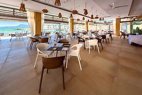Kiani Beach Resort Family