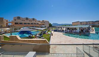 Kiani Beach Resort Family