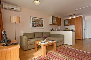 Three Apples Suites and Hotel