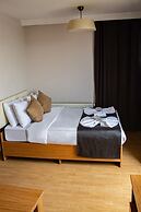 Three Apples Suites and Hotel