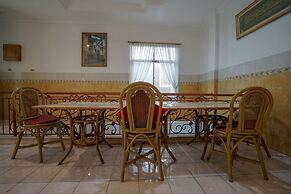 Super OYO 1173 Hotel Shofa Marwah
