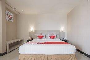 OYO 1081 Allson City Hotel Makassar