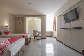 OYO 1081 Allson City Hotel Makassar