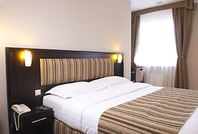 Oasis Inn