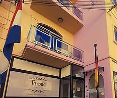 Tarona Guesthouse