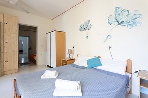 Tarona Guesthouse