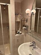 Regency Hotel