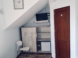Cottage Euro Style