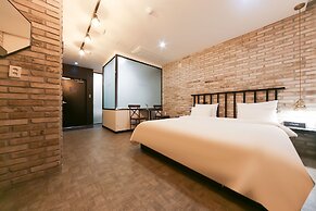 Le Idea Hotel
