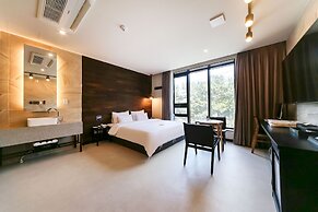 Le Idea Hotel