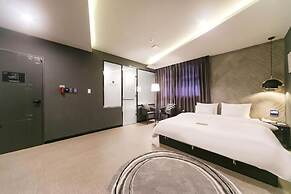Le Idea Hotel