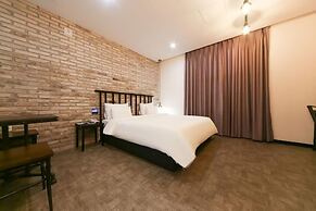 Le Idea Hotel