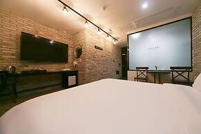 Le Idea Hotel