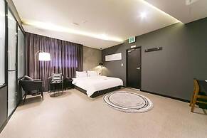 Le Idea Hotel