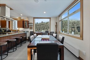 Kookaburra Lodge #302 By Bear Country